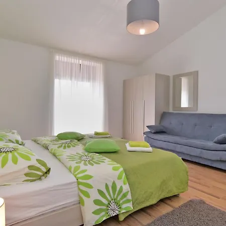 House Roberto 1384