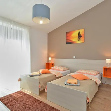 Holiday home House Roberto 1384