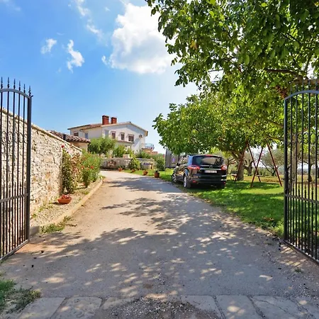 Holiday home House Roberto 1384