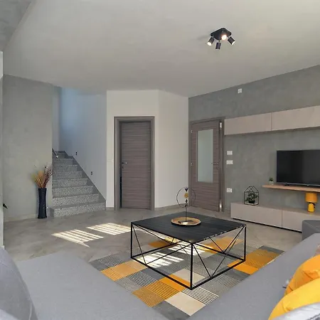 House Roberto 1384 Galižana