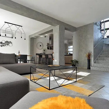 Holiday home House Roberto 1384 Galizana